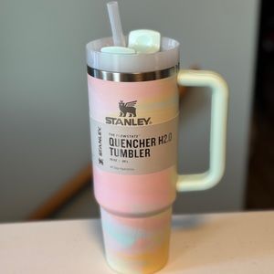 NWT Stanley Unreleased Warm Serene Brushstrokes The Clean Slate 30oz Tumbler 🩷